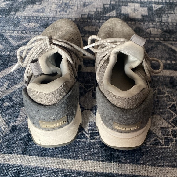 Women’s Sorel shoes - Picture 4 of 9